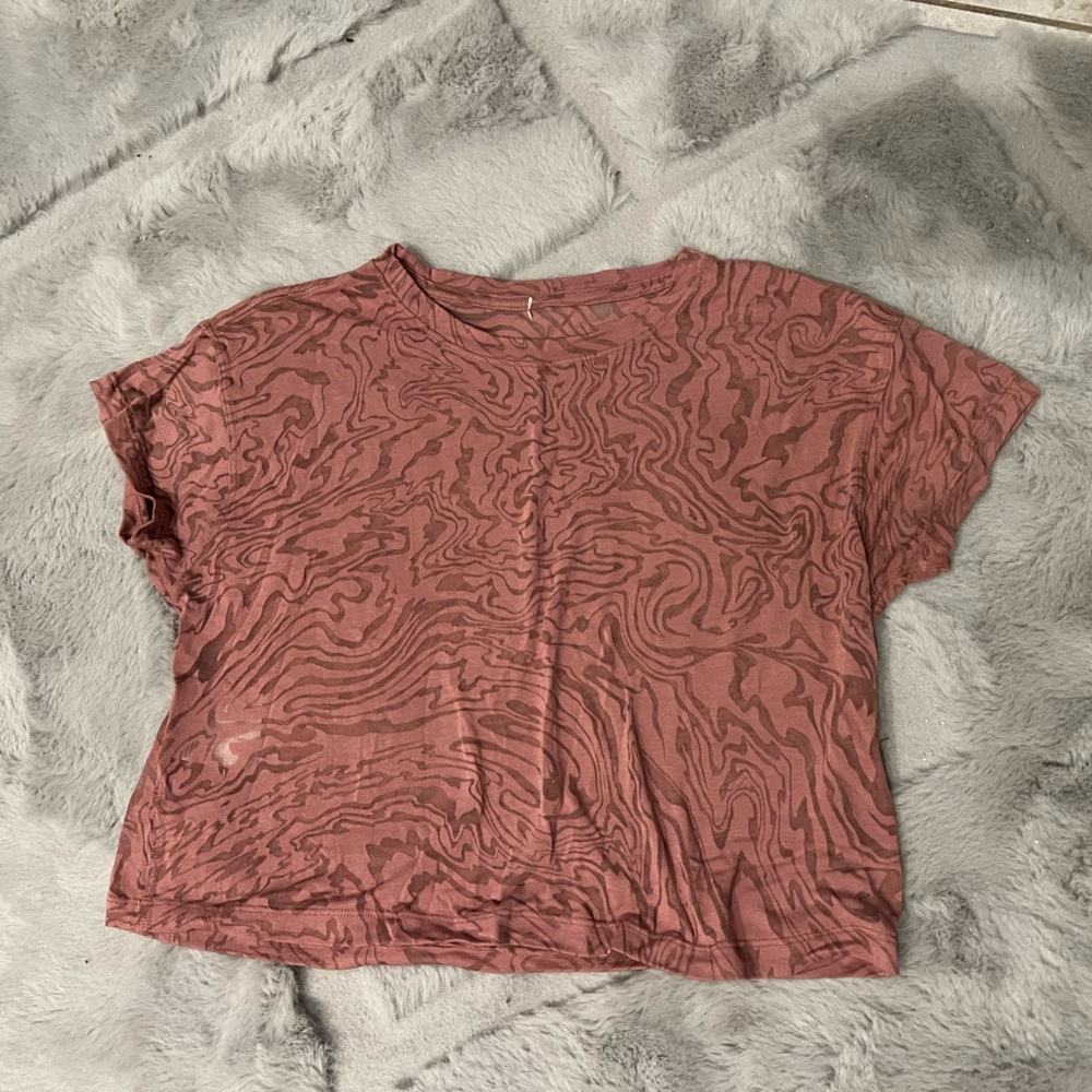 Lululemon tee